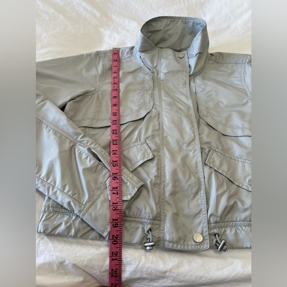Athleta | Women’s SZ Small | Gray Cropped Journey Jacket | Windbreaker Full Zip - Picture 6 of 11